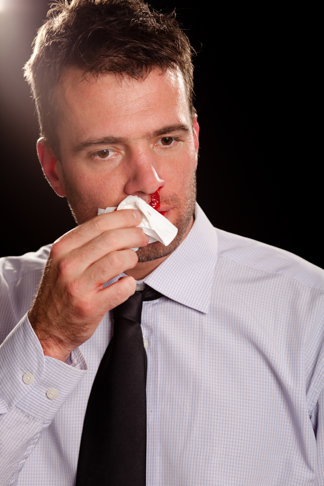 Кровотечение из носа у мужчин