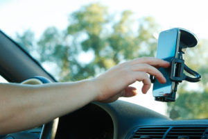 smartphone in houder